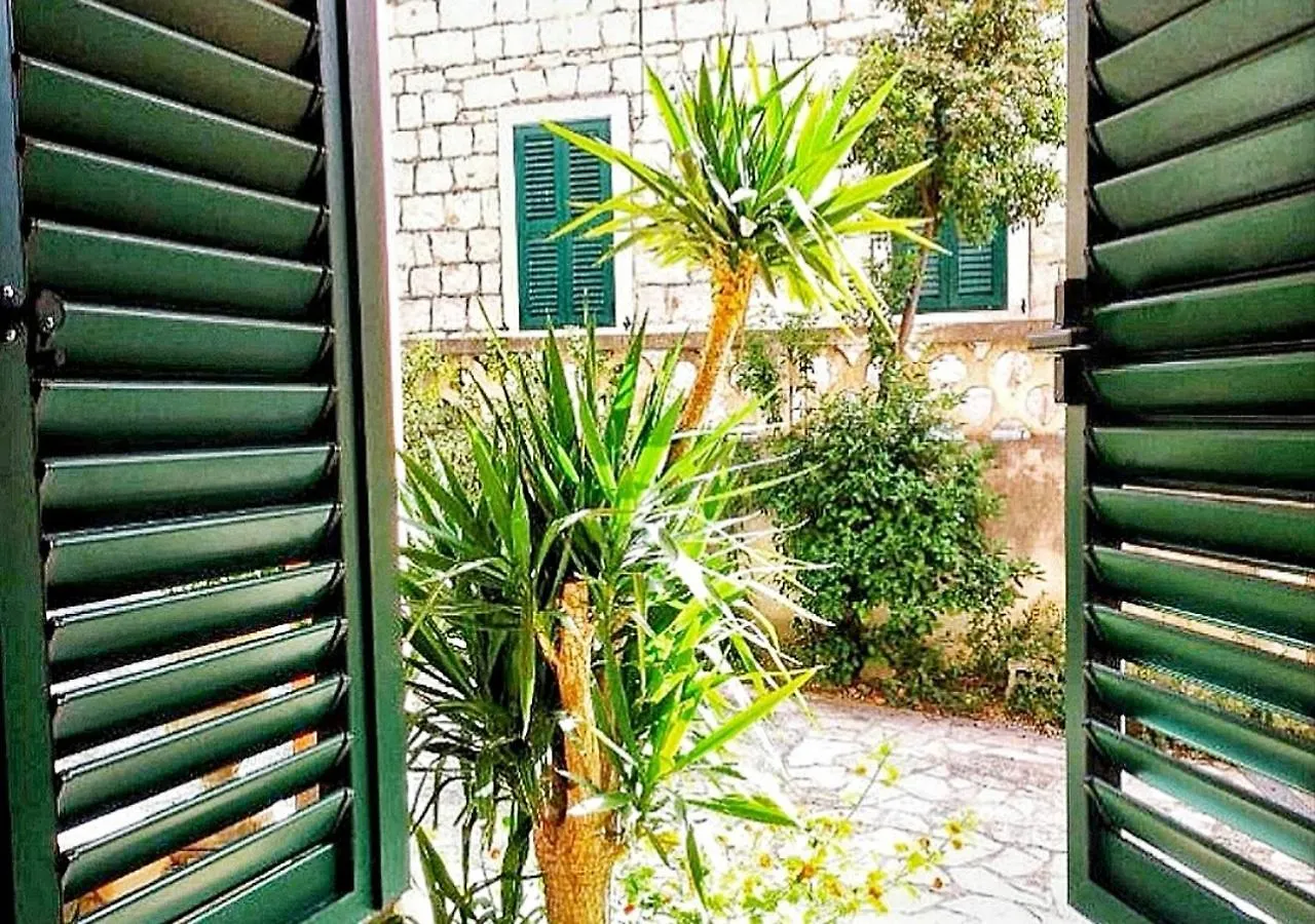 Split Centre Lex Apartment